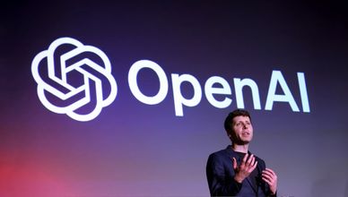 حضور OpenAI يتعاظم بسرعة.. والطلب المؤسسي يعزز سباق الذكاء الاصطناعي