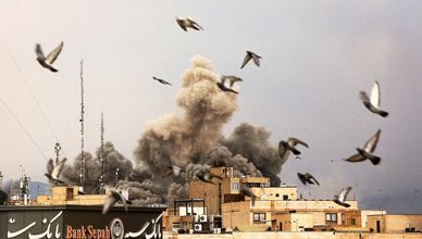 حرب إيران تتوسع.. غارات على مدن إيرانية وهجمات على بغداد