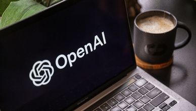 أبل تقاضي OpenAI.. وشركات أميركية تتجه للذكاء الاصطناعي الصيني