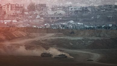 إسرائيل تبحث الرد على "صاروخ الحوثي".. وتستعد لتوسيع عملياتها في غزة