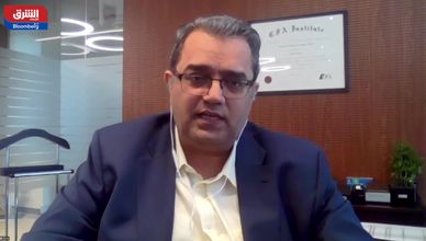 الأسواق الخليجية تبدأ العام الجديد بزخم سعودي وضغوط نفطية