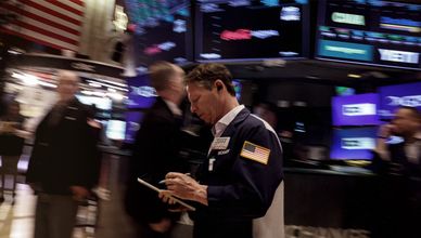 تراجع النفط ينعش آمال الفائدة.. والأسواق تترقب صندوق النقد