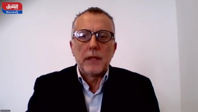 الحذر يهيمن على وول ستريت وسط تباطؤ الاقتصاد وانقسام الفيدرالي