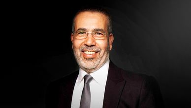 صوت الكلمة وصانع المشهد.. رحلة مدحت العدل بين الشعر والسينما