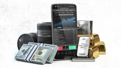 الذهب يتراجع والنفط يستقر.. والأسواق تبحث عن اتجاه