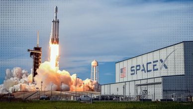 سبيس أكس.. مراكز بيانات وأقمار صناعية