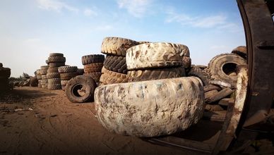 من النفايات إلى الإنتاج.. كيف أعادت "ميت الحارون" تدوير الإطارات المستعملة