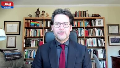 صراع السلطات في أميركا: من يملك حق التداول بالأسواق؟