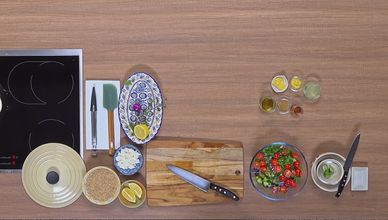 أرز أسمر بالحمص ودجاج مشوي بالزبادي