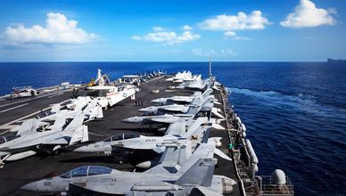 ساحل فنزويلا.. تحركات عسكرية أميركية