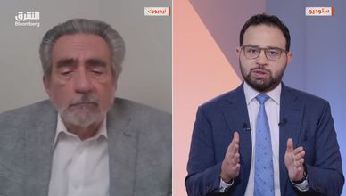 الذهب يواجه صعود العوائد ويتمسك بدعم البنوك المركزية