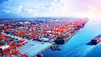 الموانئ الإيرانية.. عقدة التجارة في الخليج العربي