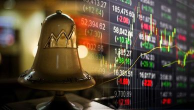 "EGX30" يستعيد مستوى 35.500 نقطة.. و"تاسي" يواصل التراجع