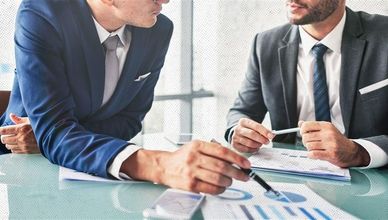 لماذا يمضي المديرون الماليون قدما في صفقاتهم الآن؟