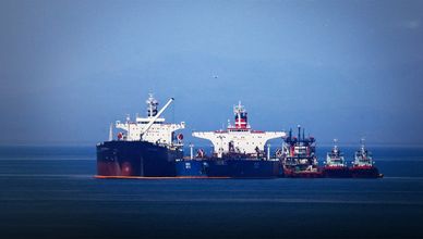 أسطول الظل.. كيف تبيع إيران نفطها؟