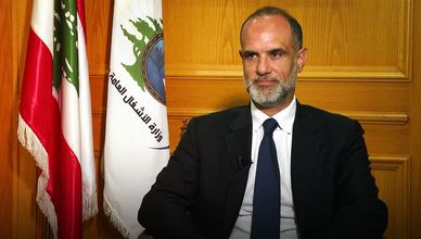 وزير الأشغال اللبناني لـ"الشرق": الأولوية للأمن والاستثمار.. ونعمل على ضبط المرافئ