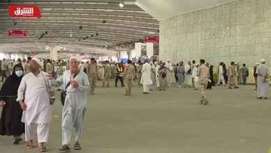 الحجاج يرمون الجمرات وسط إجراءات أمنية مشددة