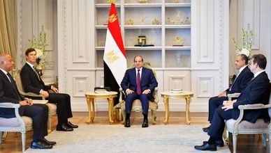 مبعوث ترمب في القاهرة لدفع خطة سلام غزة.. وروسيا تصعد ضد أوكرانيا