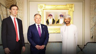 بدء مفاوضات أميركا وإيران في مسقط.. واستعدادات في ليبيا لدفن نجل القذافي