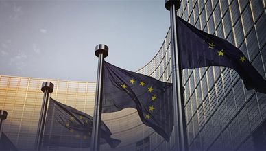 أميركا وأوروبا: توازنات تجارية واستثمارية معقدة