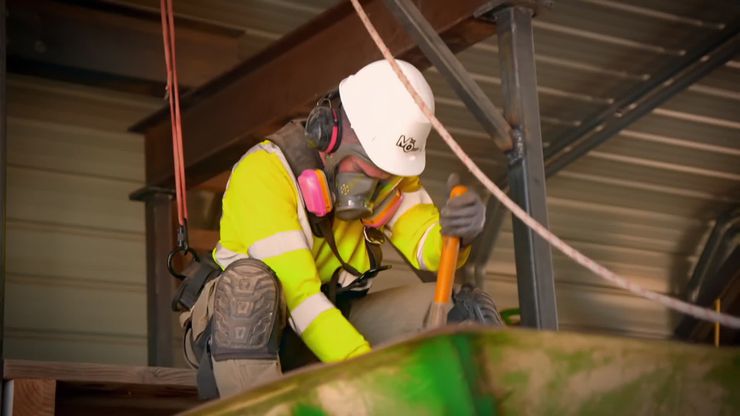 استخراج الذهب من الصخر الصلب