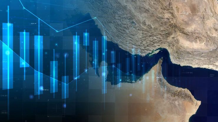 مضيق هرمز تحت الضغط.. تحذيرات متبادلة ومخاطر اقتصادية