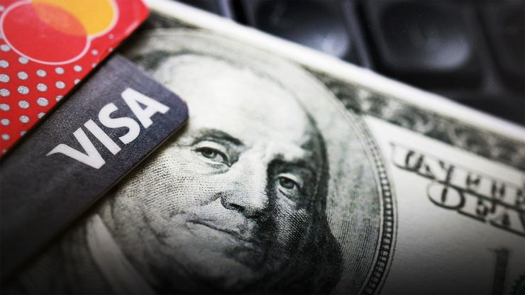 الدولار عند أدنى مستوياته منذ 2003 تحت ضغط الفائدة