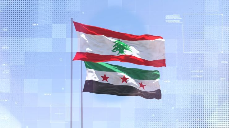 لاجئون سوريون يغادرون لبنان إلى ريف درعا تحت دوي القصف