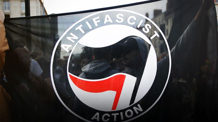 أنتيـفا.. أيديولوجيا يسارية لا مركزية تتحول لأداة سياسية في أميركا