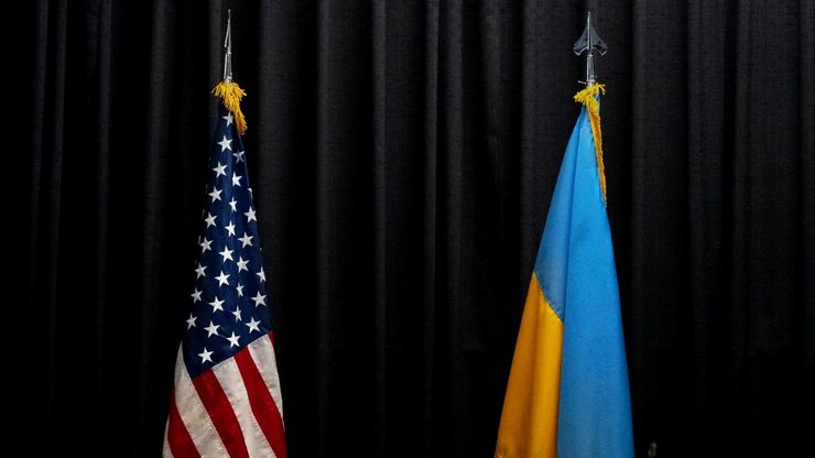 ضمانات أميركية لأوكرانيا.. والبنتاجون يخطط لإعادة الهيكلة وتقليص النفوذ