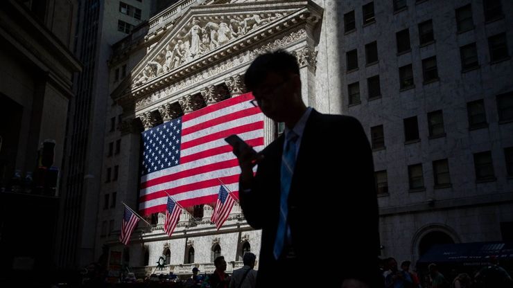 معنويات مرتفعة.. هل يستمر اقتصاد أميركا دون خسارة وظائف؟