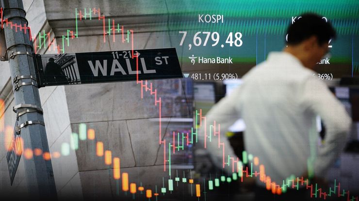 صعود "وول ستريت" يدعم الأسهم الآسيوية.. وبرنت فوق 100 دولار