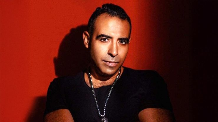 محمد عدوية.. مسيرة نجم شاب بدأت بمشاركة والده