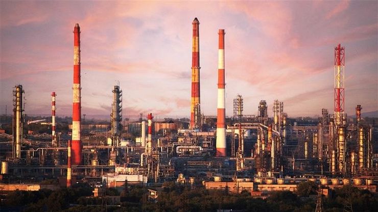 النفط يرتفع وسط عقوبات على روسيا.. والذهب يواصل لمعانه