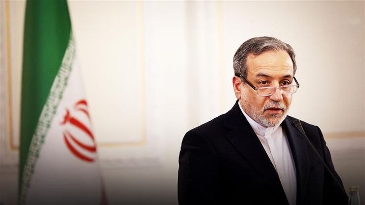 عراقجي يبحث عن تفاهم بمسقط.. وترمب يراهن على تحالف نفطي مع فنزويلا