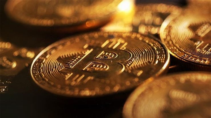 "تاسي" يتماسك أعلى من 11100 نقطة.. وبيوت خبرة تخفض توقعاتها لأسعار بتكوين