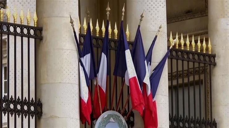 فرنسا.. الأزمة السياسية وخيارات ماكرون