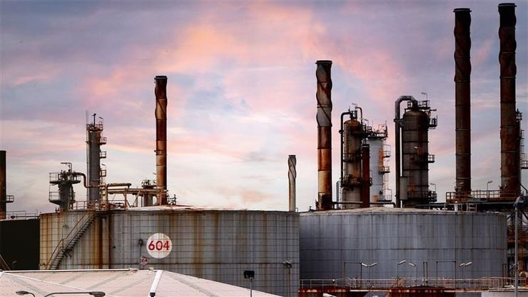 تهدئة في أسواق الطاقة.. و"برنت" يتراجع عن الذروة