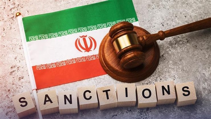 أميركا تستأنف عقوبات إيران.. وبروكسل تسعى لحل خلاف الرسوم