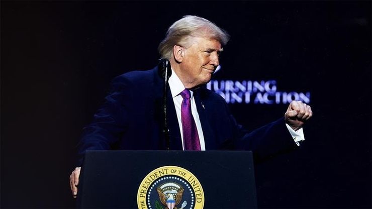 إيران تلوح بغلق "هرمز".. وترمب يرهن الهدنة باتفاق