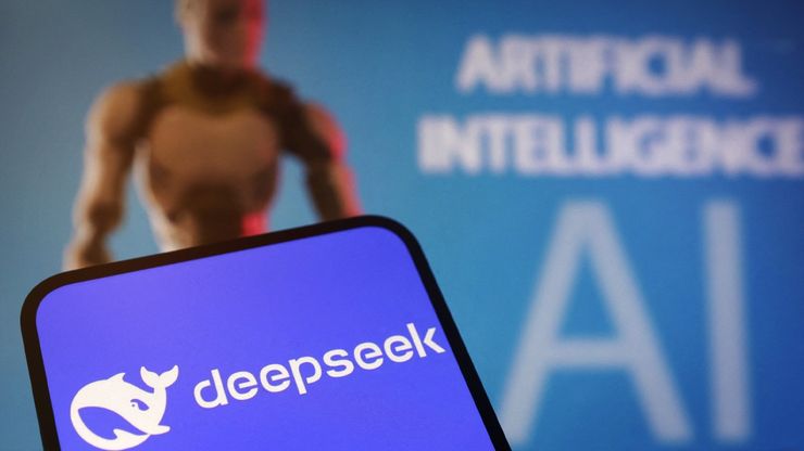 تقنية DeepSeek تثير ضجة بمنافسة عمالقة الذكاء الاصطناعي