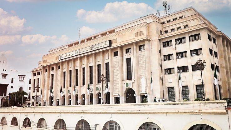 الجزائر.. تقييد الحريات النقابية يثير قلق الاتحادات العالمية