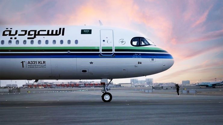 السعودية تدعم أسطولها بطائرة A321XLR.. وتستهدف 150 مليون زائر بحلول 2030