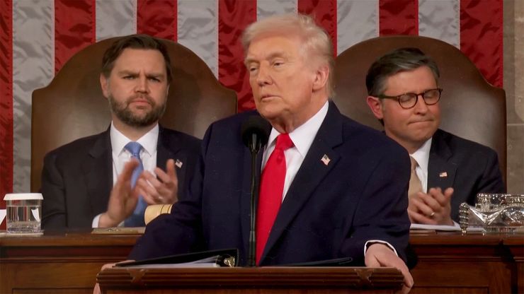 ترمب في خطاب "حالة الاتحاد": نعيش "عصر أميركا الذهبي".. وسنمنع أي برنامج نووي إيراني