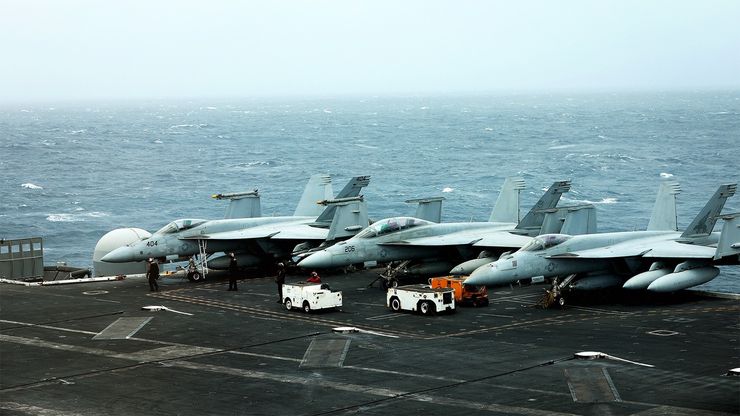 سيطرة جوية على طهران.. وواشنطن: الحرس الثوري تسلل إلى لبنان