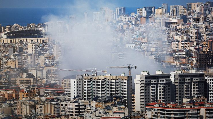 حزب الله يدخل الحرب ثأرا لخامنئي.. وإسرائيل تقصف جنوب لبنان