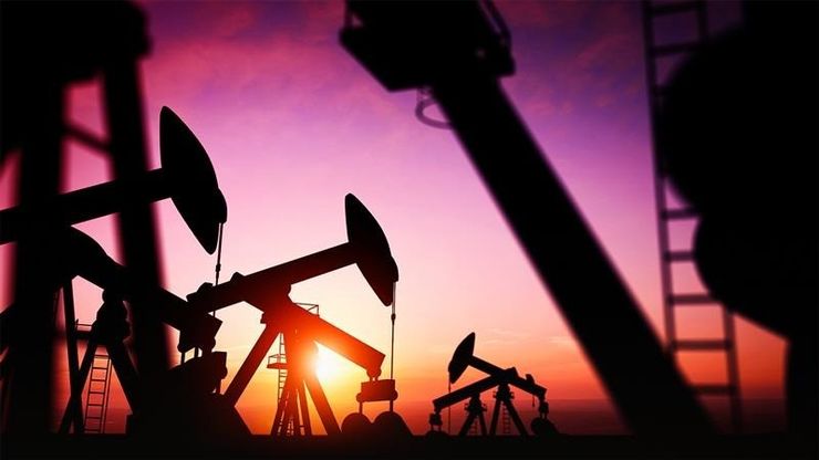 السعودية تعزز ضوابط العقار.. والنفط يستقر قرب أعلى مستوى في شهرين