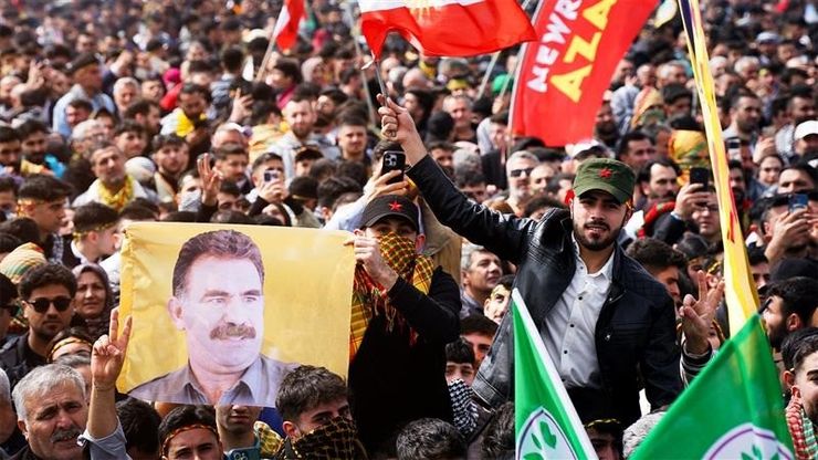 حزب العمال الكردستاني يسلم أسلحته.. وإسرائيل تعرقل السلام في غزة