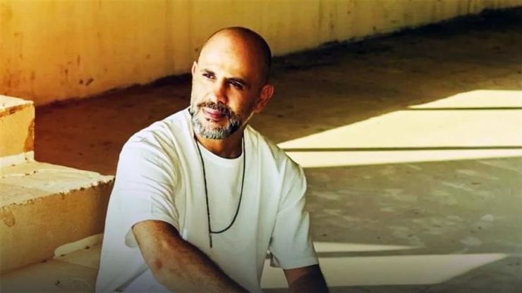 من كلية الهندسة إلى قمة التلحين.. مسيرة عزيز الشافعي