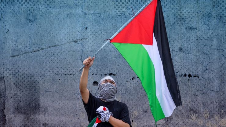 اعتراف غربي بفلسطين.. وترمب يتعهد بدعم بولندا
